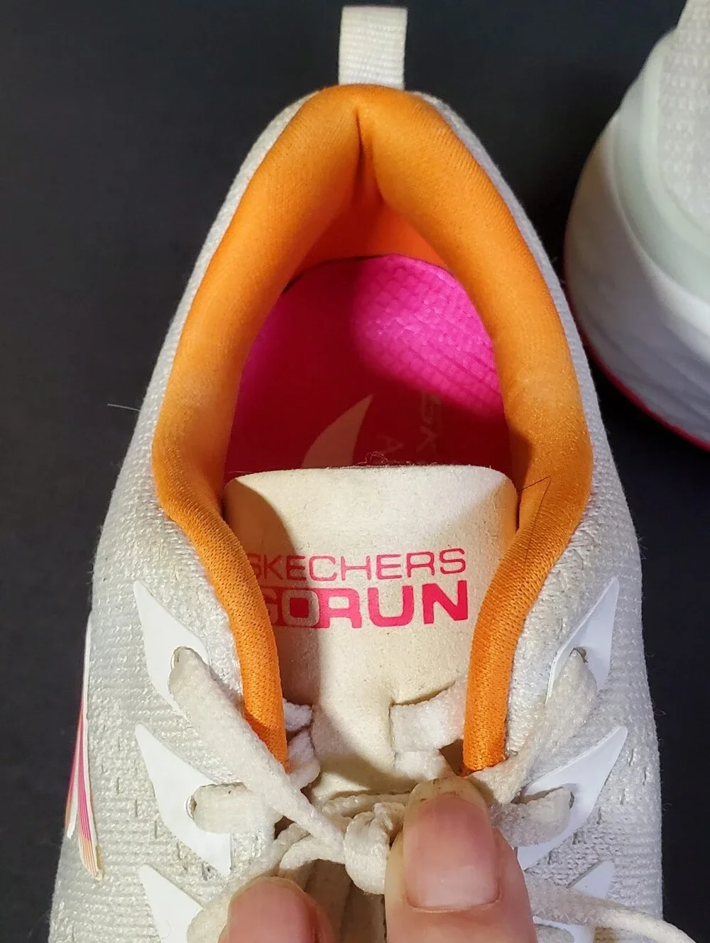 Skechers GOrun Arch Fit Air-Cooled Running Shoes Women Size 7